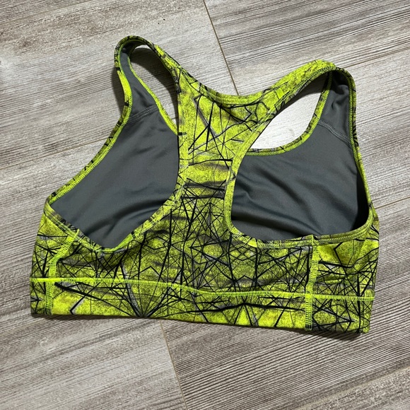 Nike Pro sports bra - Picture 3 of 3